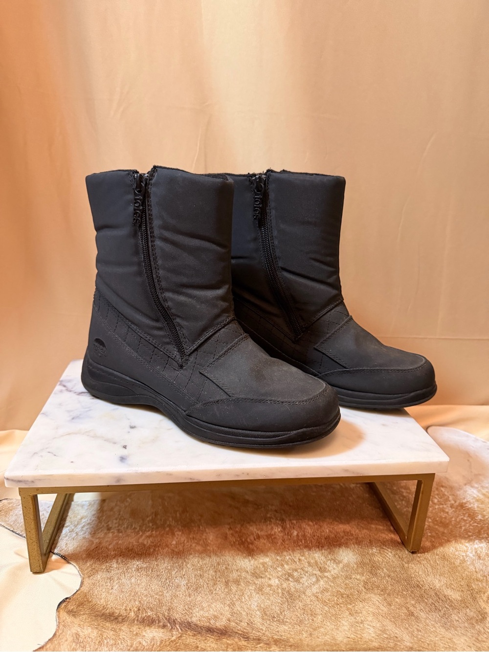 totes Black Insulated Side-Zip Winter Ankle Boots
